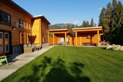 Beach House On The River, Leavenworth, plage privée, bain à remous et barbecue