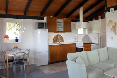 Image de Jolie maison de vacances avec vue sur la mer, jardin d'hiver, lave-linge et Wi-Fi