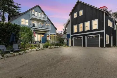 Image de Capacious Coastal Villa for Memorable Moments Along Coast of Maine