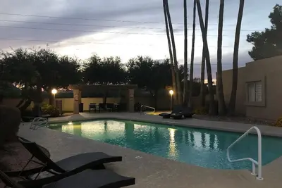 Image de Nouvelle Liste - Patio Home w / pool & patio près du centre-ville de Scottsdale