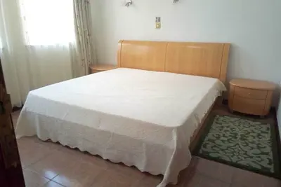 Image de Voici un bungalow de 2bm à Kitusuru entièrement meublé et ensuit