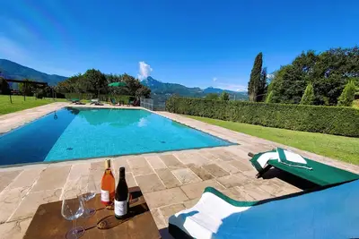 Image de Soierie rénovée, piscine privée - 12 + 2 couchages (6 salles de bain)