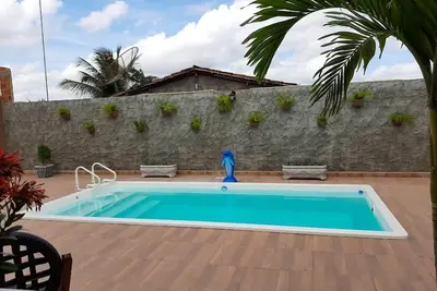 Image de Maison confortable avec piscine