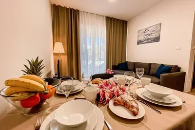 Image de Pinia 4 ★ 1br pour 4 • près de la plage et du centre de Zlatni rat