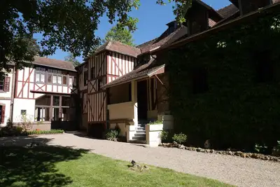 Image de Maison indépendante dans un manoir normand, Bernay