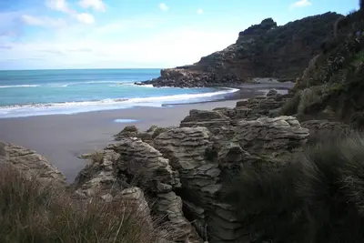Image de Évadez-vous dans votre propre vallée cachée et votre plage isolée sur la magnifique côte ouest!