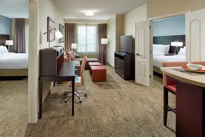 Image de Retraite familiale à Disney! | Suite proche du centre-ville de Disney + entrée du monorail de Disneyland