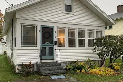 Image de Location d'hiver - Charmant Cottage Bungalow Sears & Roebuck