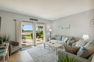 Image de Magnifique condo décoré sur la plantation d'Amelia Island!