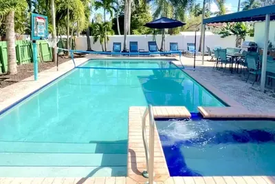 Image de Superbe maison en Floride avec piscine chauffée et spa Jet