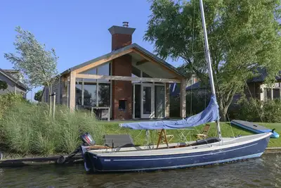 Image de Stay in our energy-neutral Eneva 4 bungalow, with private jetty.