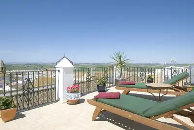 Image de Andaluz Patio House 5 chambres, piscine privée, vue sur la mer, peut accueillir jusqu'à 12 personnes