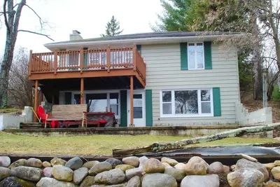 Image de Clam Lake Cottage PRÈS Du Lac Torch