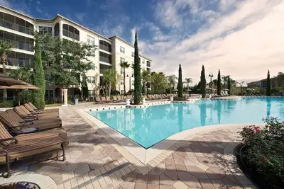 Image de Escapade Disney! Grand Appartement 3br / 2ba, Piscine, Hot Tub