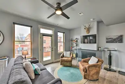 Image de Nouveau! Condo du centre-ville de Salida avec terrasse, à quelques pas de la rivière!