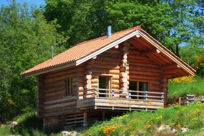 Image de Chalet chaleureux avec poêle à bois et internet à Saint-Martin-la-Sauveté
