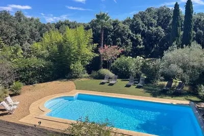 Image de Villa avec piscine et jardin proche de la mer