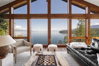 Image de Modern Mountain Lake House