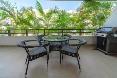 Image de Casa del Mar - Condo sur la plage avec piscine sur le toit - Clara