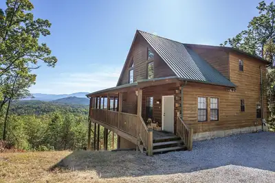 Dunder Mountain Views Cabin Retreat