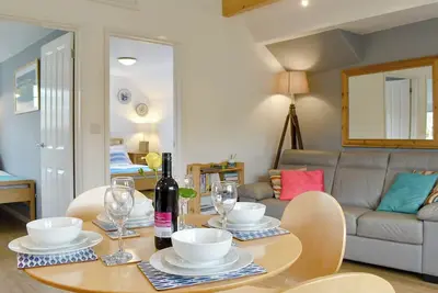 Image de 2 chambres à coucher à Chideock