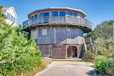 Image de Incredible Oceanfront View-Hot Tub, GameRm, Sauna, Dog-Friendly, Promenade sur la plage