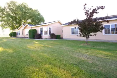 Image de Pays paisible s'éloigner, à un mille de la ville