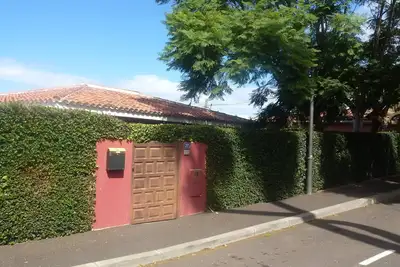 Image de Villa accueillante avec des vues spectaculaires, près du port, avec Wi-Fi gratuit