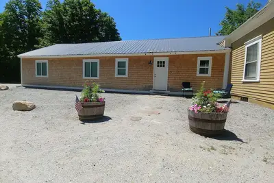 Image de Un niveau spacieux 1400 Pc, emplacement idéal en ville, lit King size, 3 Br