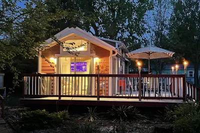 Image de Family Fun Villa with all the amenities of home - Beautifully decorated!