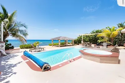 Image de Barefoot Luxury Oceanfront Villa, 2 Master Suites, Pool