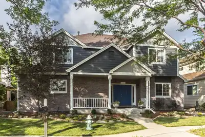 Image de Maison claire et lumineuse située au centre