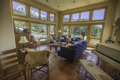 Image de Lovely Home in Crestone (Great Views! )