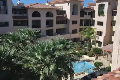 Image de Penthouse Paphos 2 chambres superbement situé avec vue sur la mer depuis la terrasse privée sur le toit