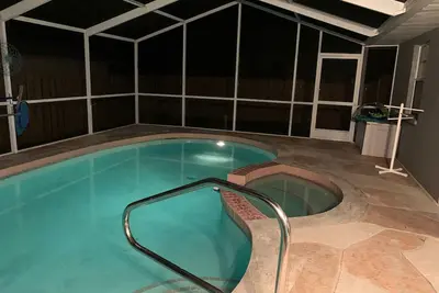 Image de Sea Pointe House - pool house récemment rénové