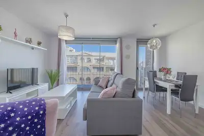 Image de Appartement à 70m de la plage, très central.