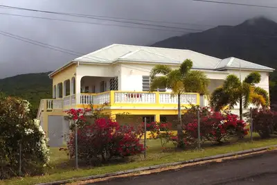 Image de villa Benito à 3 minutes de bars restaurant plage et golf quatre saisons