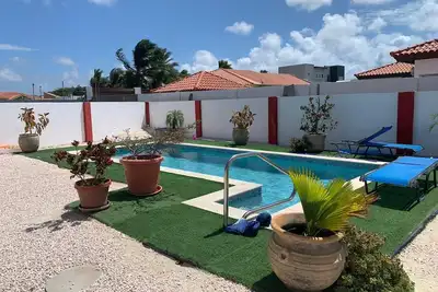 Image de Cozy Private House près de Palm Beach et de l'hôtel de grande hauteur