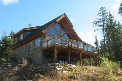 Image de Spectaculaire Timber Frame Paradise sur le lac Slocan! Réductions pour réservation anticipée! ! ! !