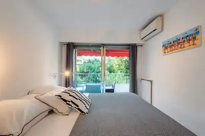 Image de Confortable F2 au calme derrière Martinez - parking privé - tout équipé