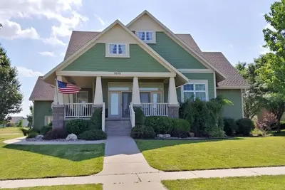 Image de Luxueux artisan classique 4bed / 3bath Quiet & Safe Pet Friendly