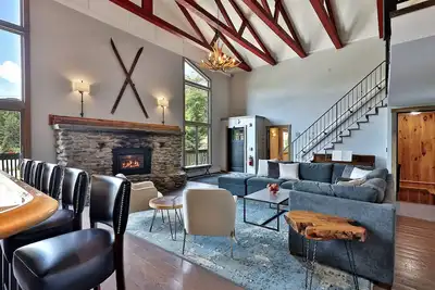 Image de Nouveau! Louez une auberge entière! Location de vacances Highline Lodge