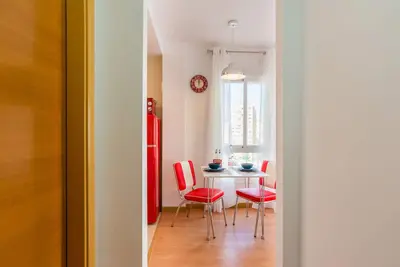 Image de Appartement Pin Up. Excellent emplacement.