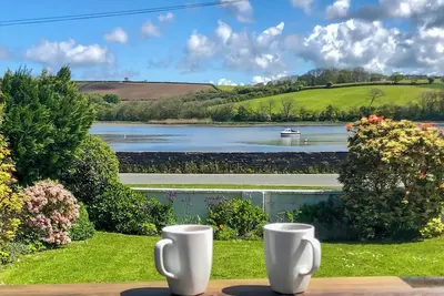 Image de 4 chambres à coucher à St Dogmaels, near Cardigan