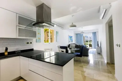 Image de Suite contemporaine de 2 chambres à coucher à Cana Rock
