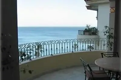 Image de 6ème étage Niveau Penthouse, vue sur la mer, Thanksgiving 2019 Dates disponibles