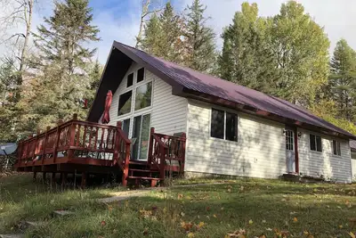 Image de Chalet tranquille au bord de la rivière Escanaba, récemment rénové, excellente pêche!