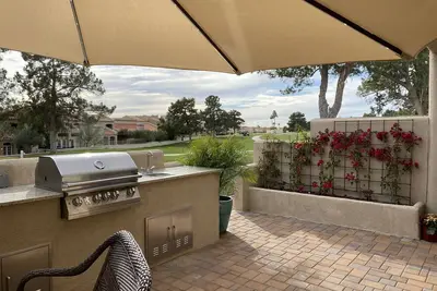 Image de Beau 2 chambres, 2 et demi salle de bain Biltmore Condo pour 6 personnes.