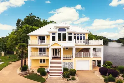 Image de Banana Point House sur la magnifique rivière Coosa