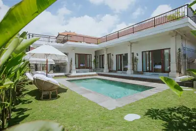 Image de Barefoot - Nouvelle villa 5br avec terrasse sur le toit à Canggu